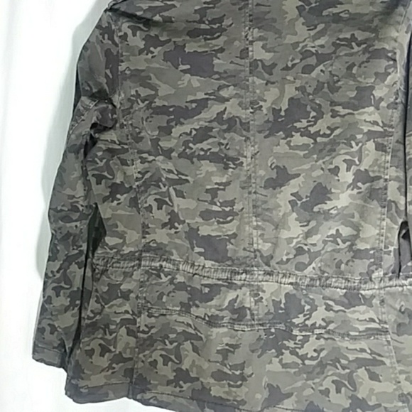 Camouflage Jacket - Picture 7 of 7